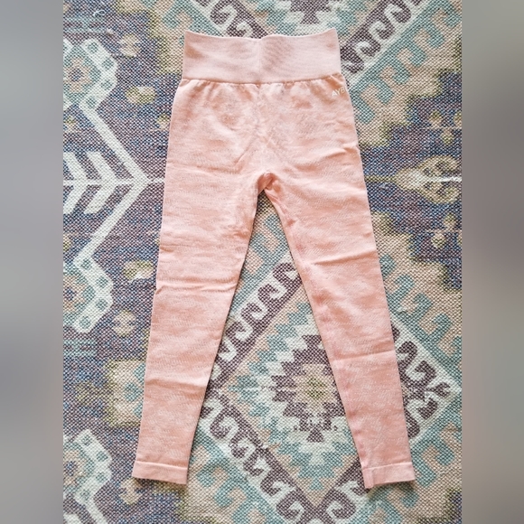 Aybl Camo Seamless Leggings - peach - Picture 4 of 8